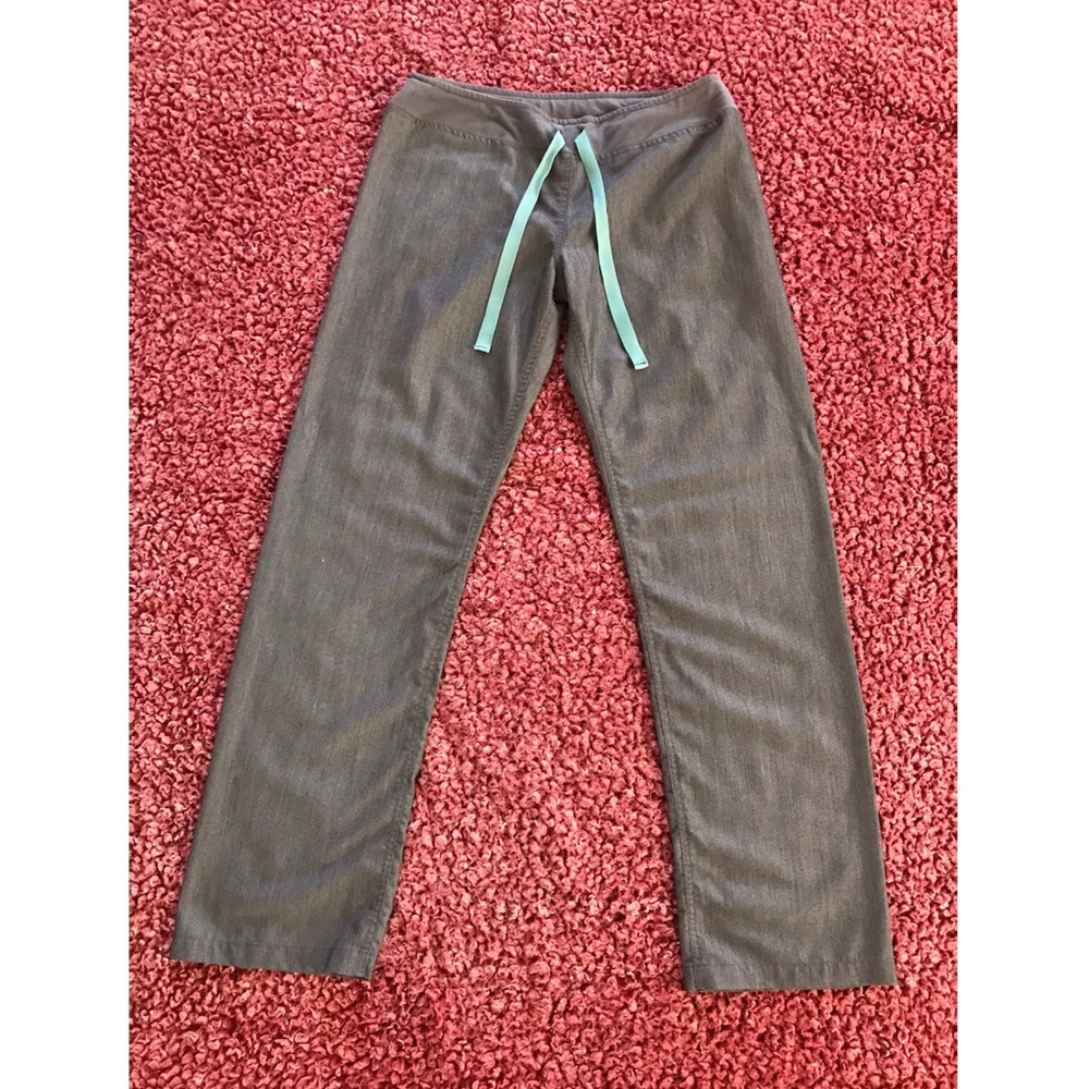 FIGS Graphite XS Livingston Scrub Pants